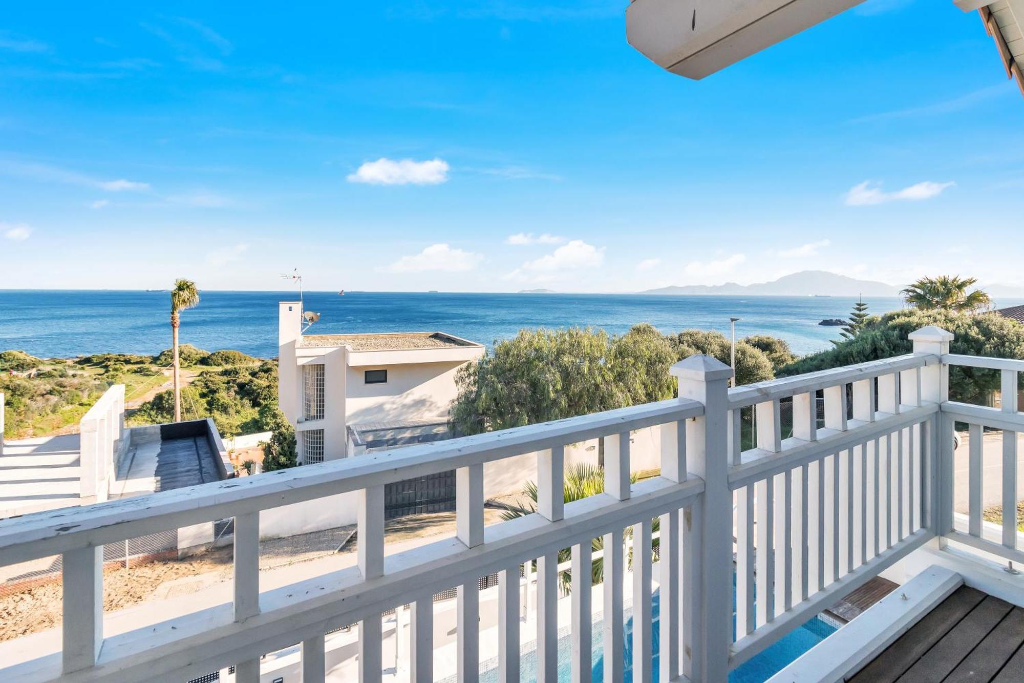 Increible Villa De Madera Con Vistas Al Mar Algeciras Exterior foto