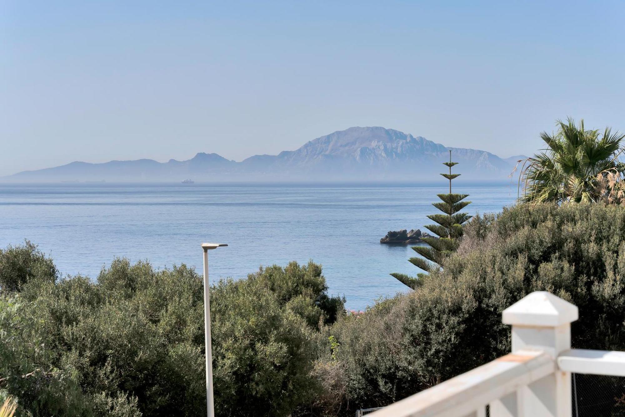 Increible Villa De Madera Con Vistas Al Mar Algeciras Exterior foto